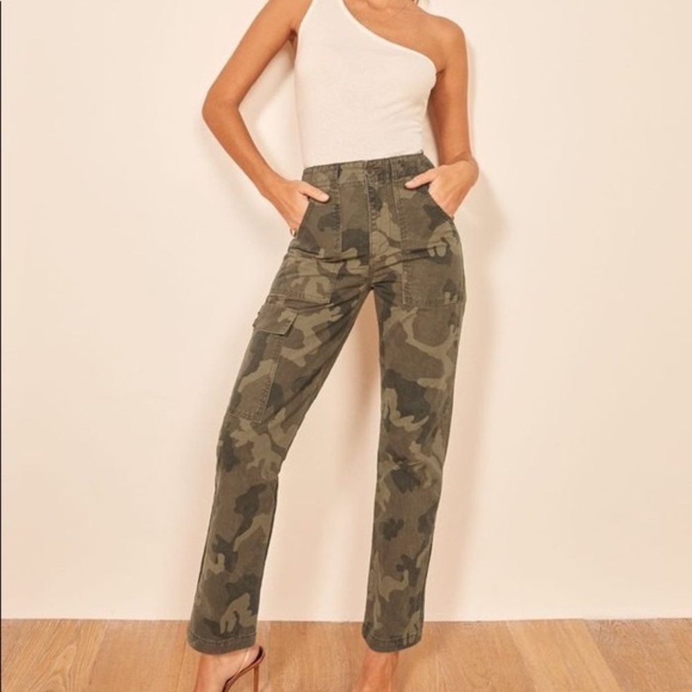 Reformation Camo Gia Cargo Pants Size 27
